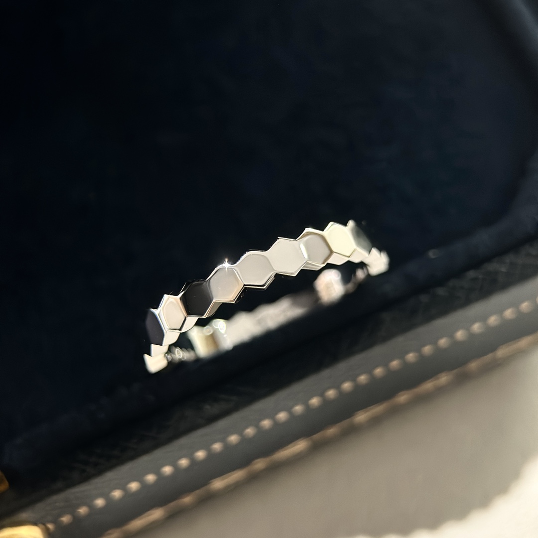 “S925 Silver Bee-themed Jewelry Collection: Bee Love, Waves, Globes, Rings” - 图片 4