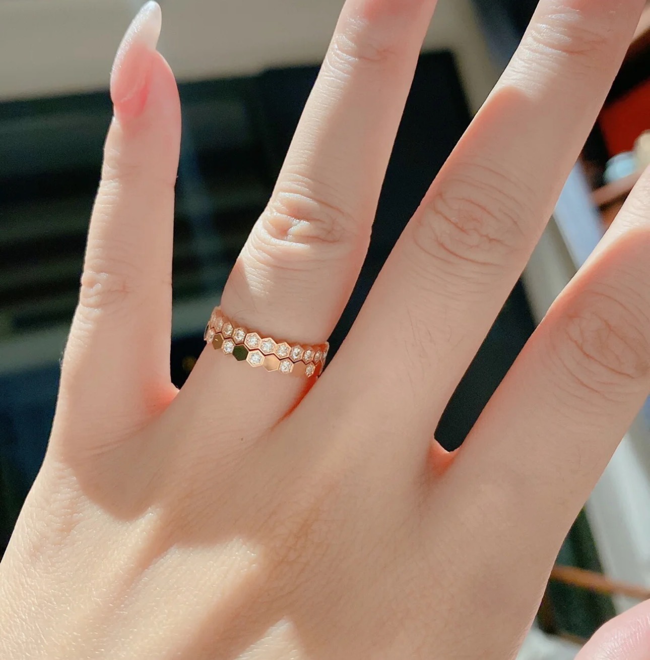 “S925 Silver Bee My Love Half-Drive Ring: Stylish and Elegant Design” - 图片 3