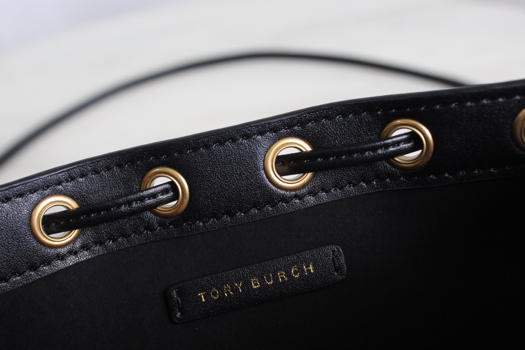 Tory Burch ～TB新款水桶小号 尺寸：长14/高18/宽8.5cm