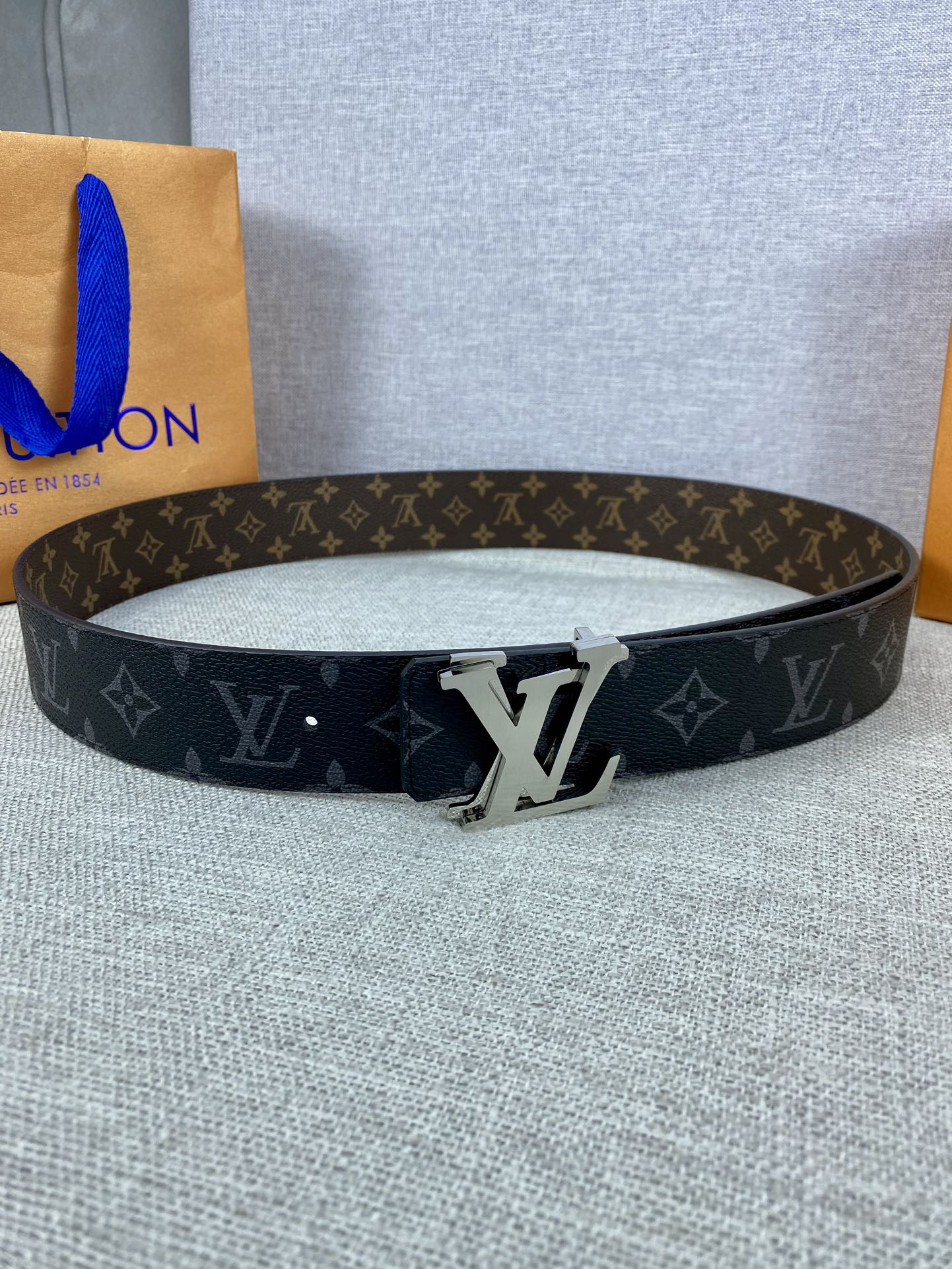 Circle40毫米双面腰带将多样品
