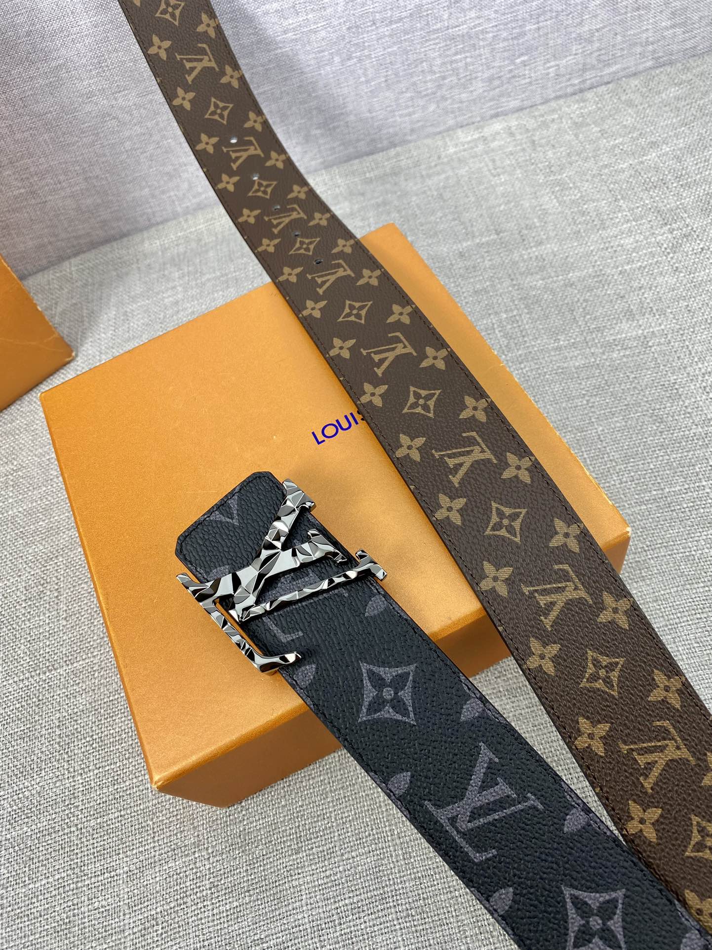 Circle40毫米双面腰带将多样品