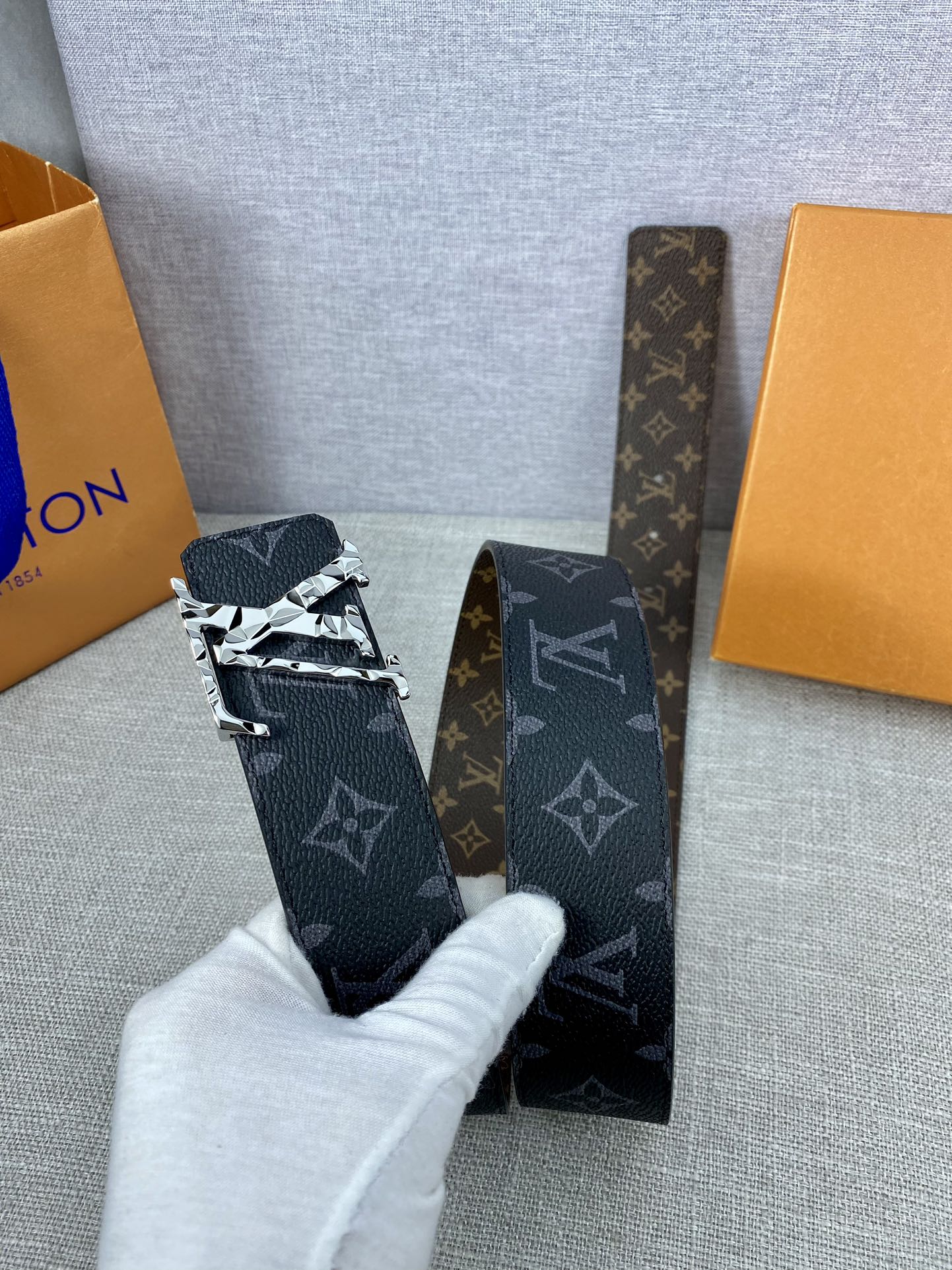 Circle40毫米双面腰带将多样品