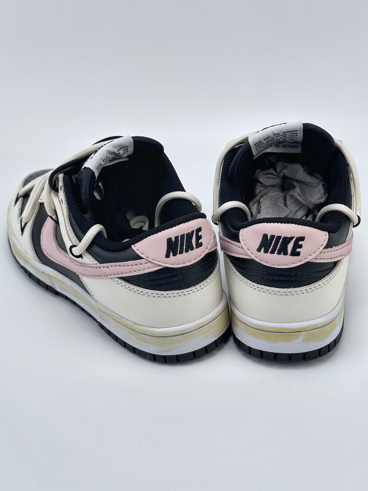 NIKE SB Dunk Low Smoked Rose Light Pink Straps FD1232-001