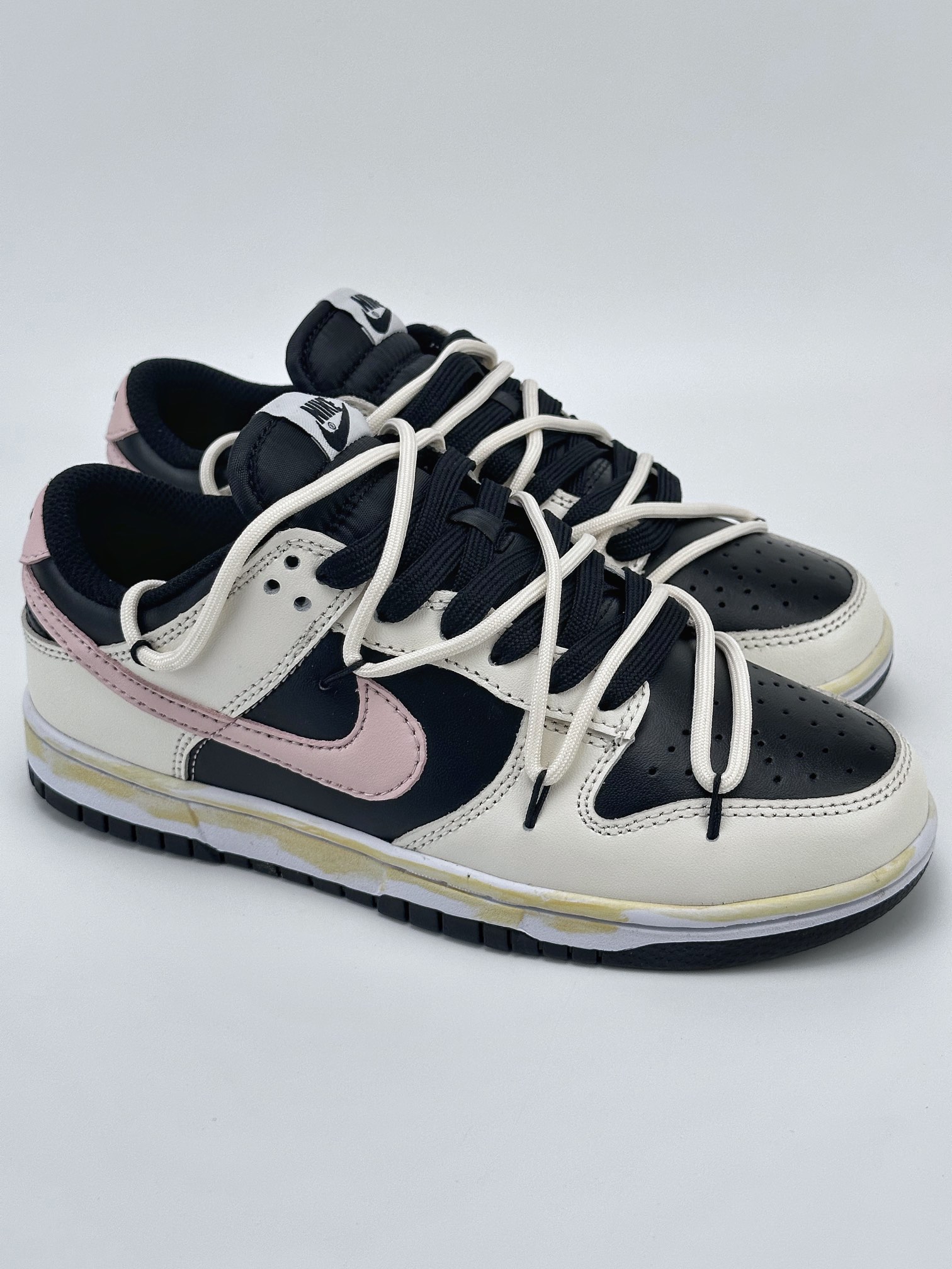 NIKE SB Dunk Low Smoked Rose Light Pink Straps FD1232-001