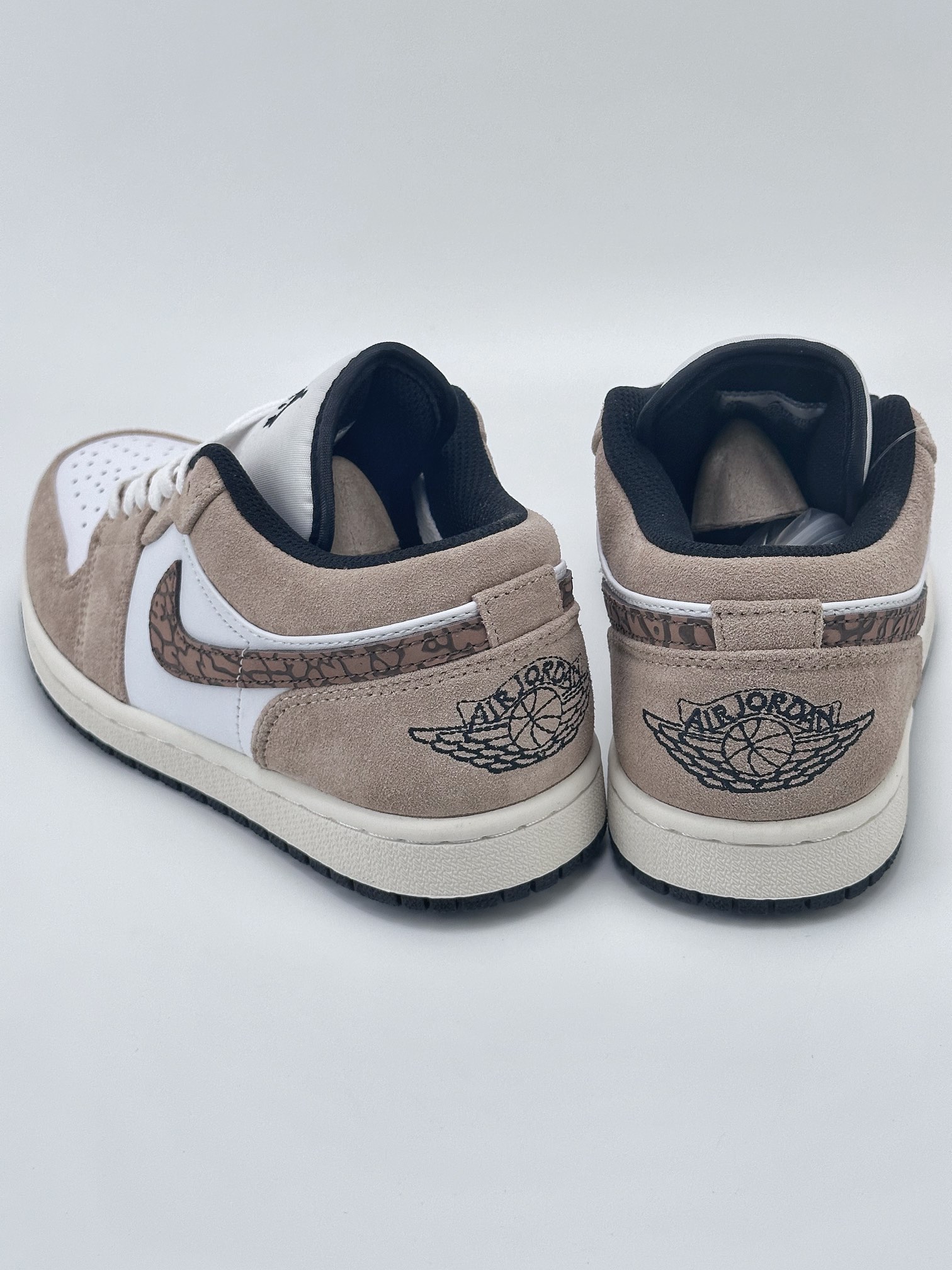 Air Jordan 1 Low ”Brown Elephant” DZ4130-201