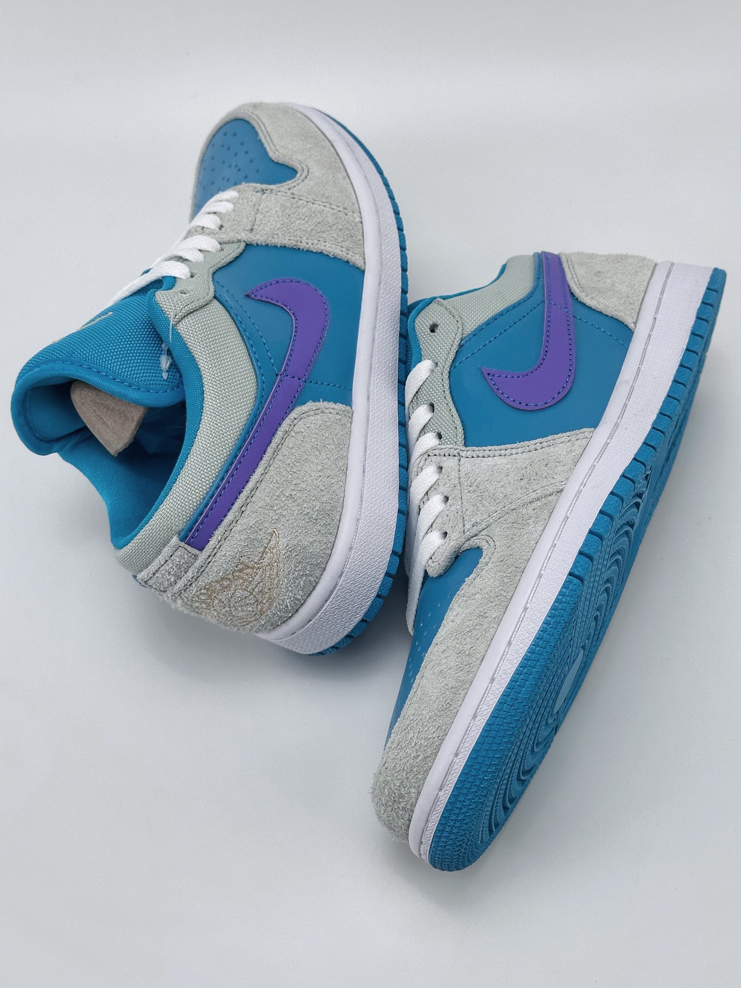 Air Jordan 1 Low ”Aquatone” Blue Grey DX4334-300