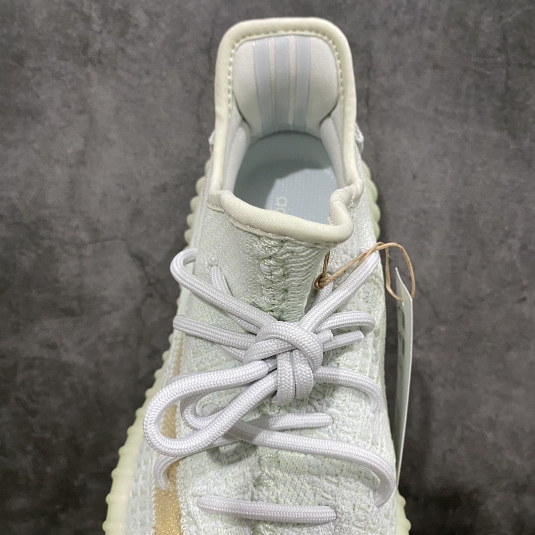 纯原版本Yeezy350V2亚洲限定