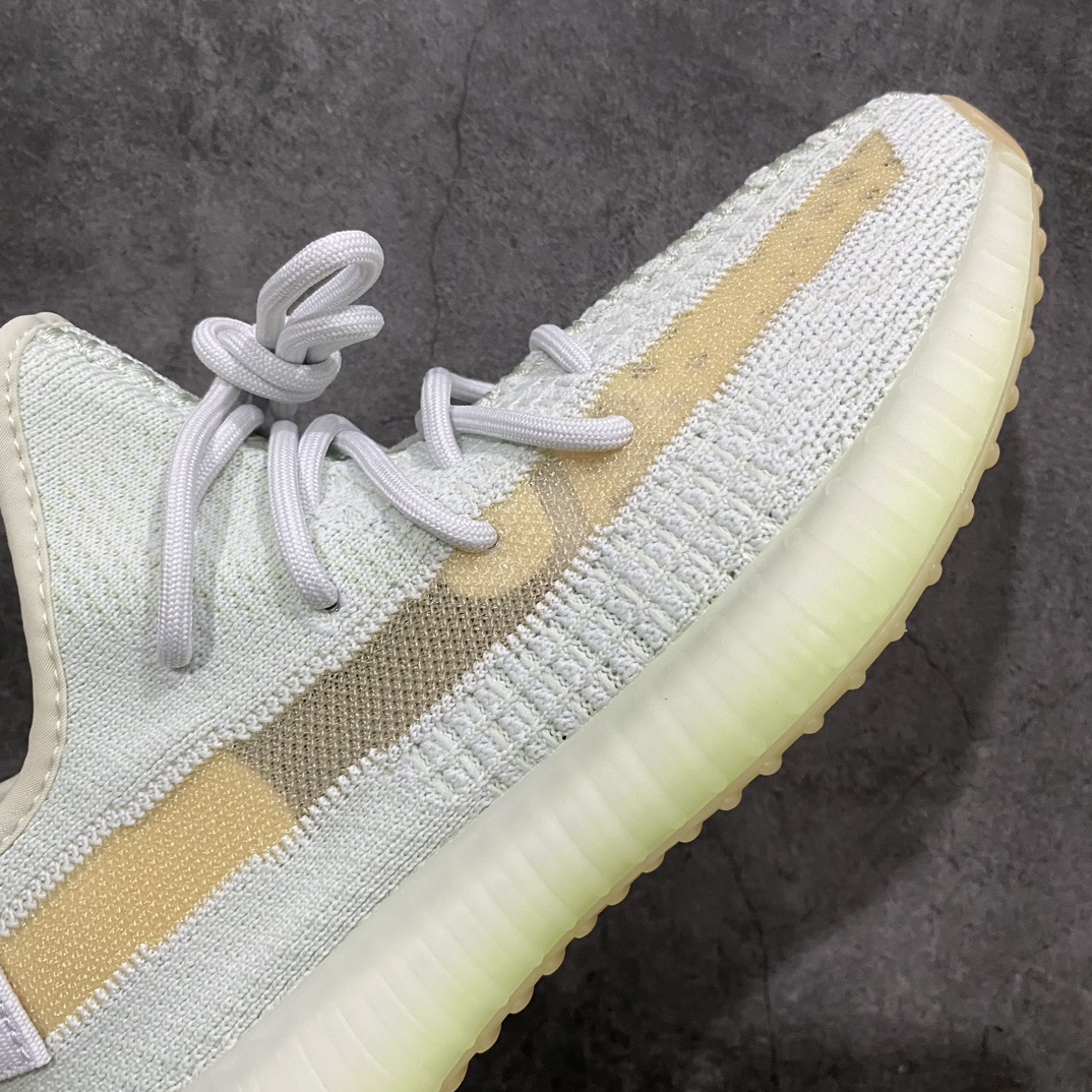 纯原版本Yeezy350V2亚洲限定