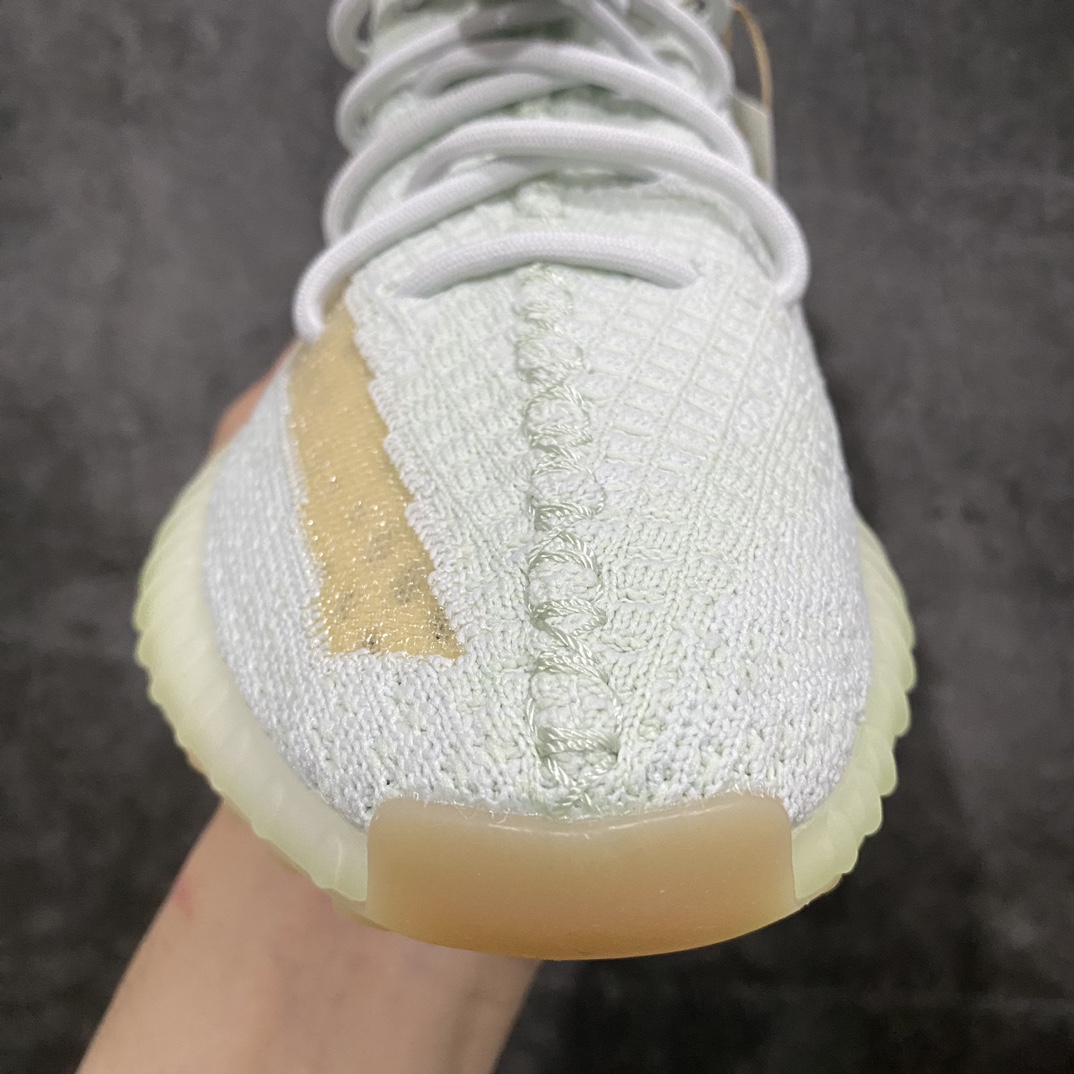 纯原版本Yeezy350V2亚洲限定