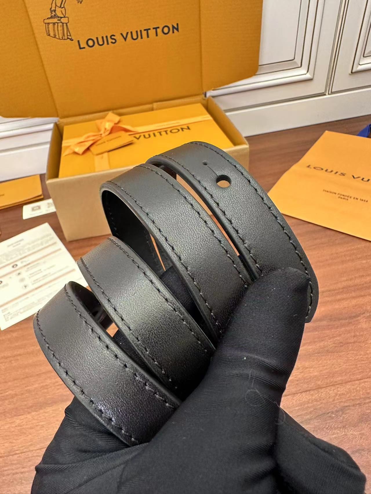 独家首发型号特正版M81783品质全面再次升级专柜同步电子芯片内码新礼盒礼品袋保护纸铜版电子标签合格证皮