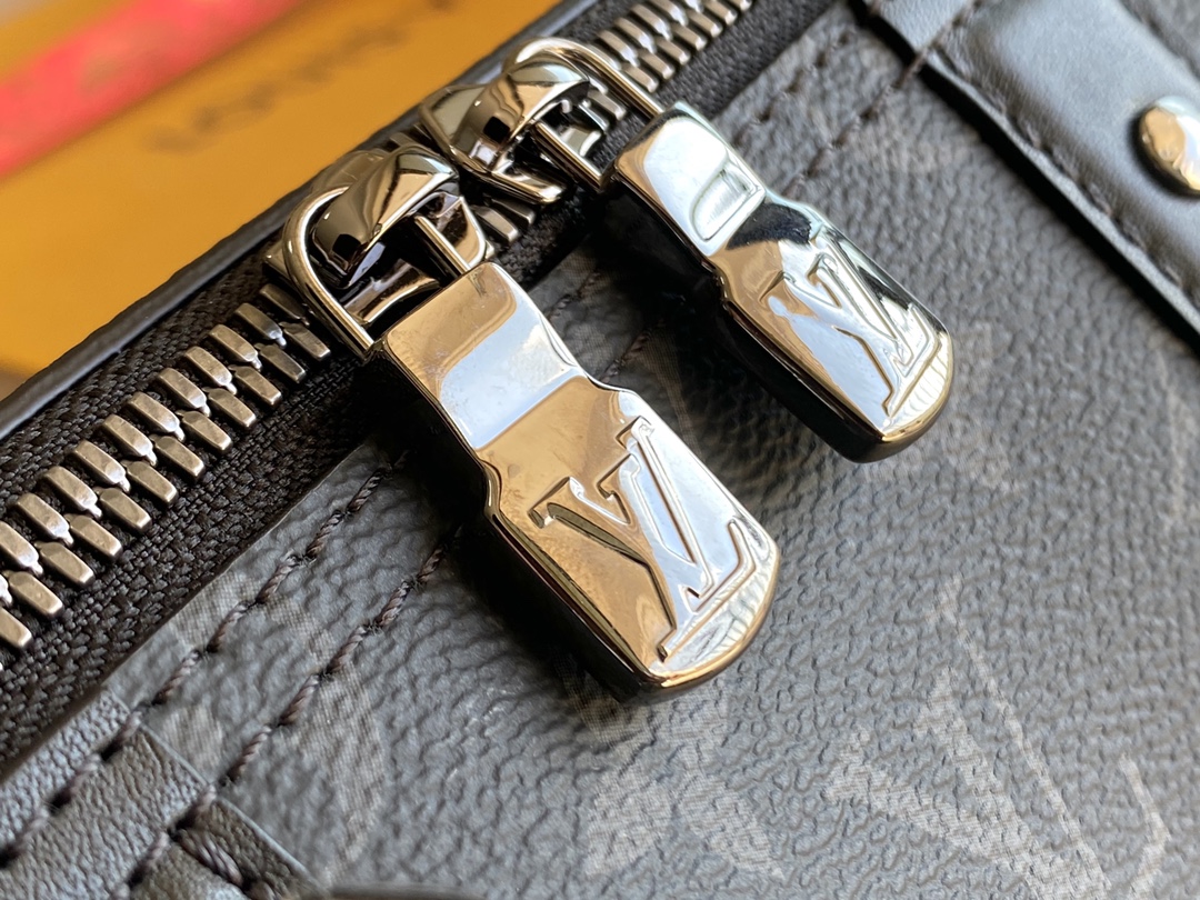 Louis Vuitton M45936: Premium Leather Handbag with Full Packaging Set 7 i1690516101 6636 6