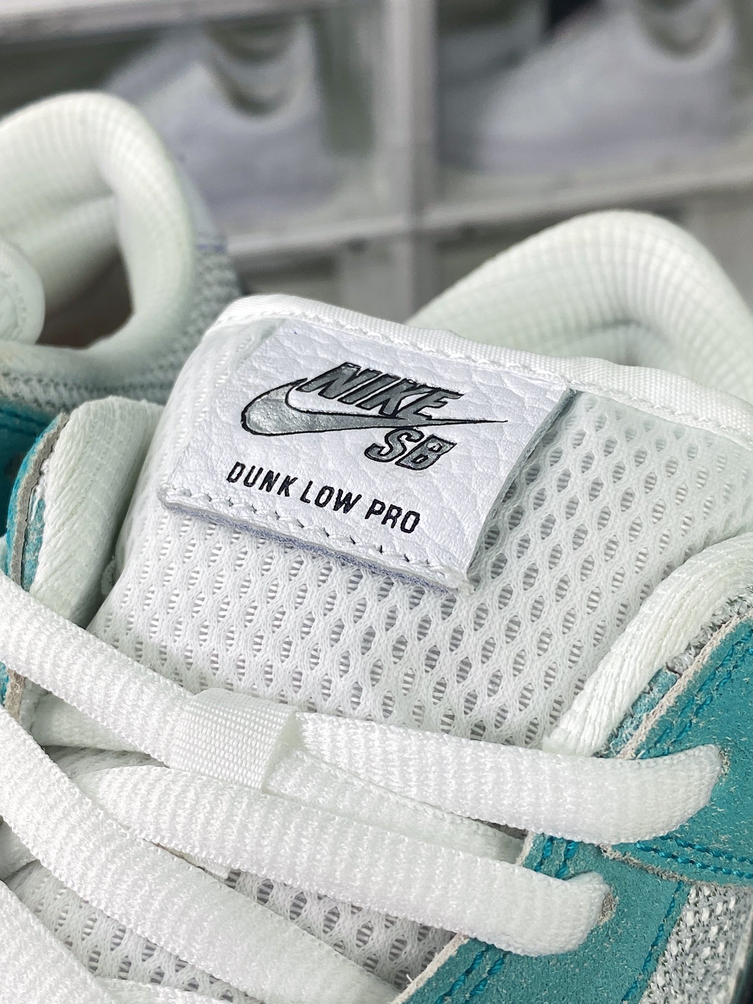 April Skateboards x Nike SB Dunk Low Pro ”April” Dunk Series Low-top Sneakers ”Joint Mint Green Rose Metal Silver Hook” FD2562-400