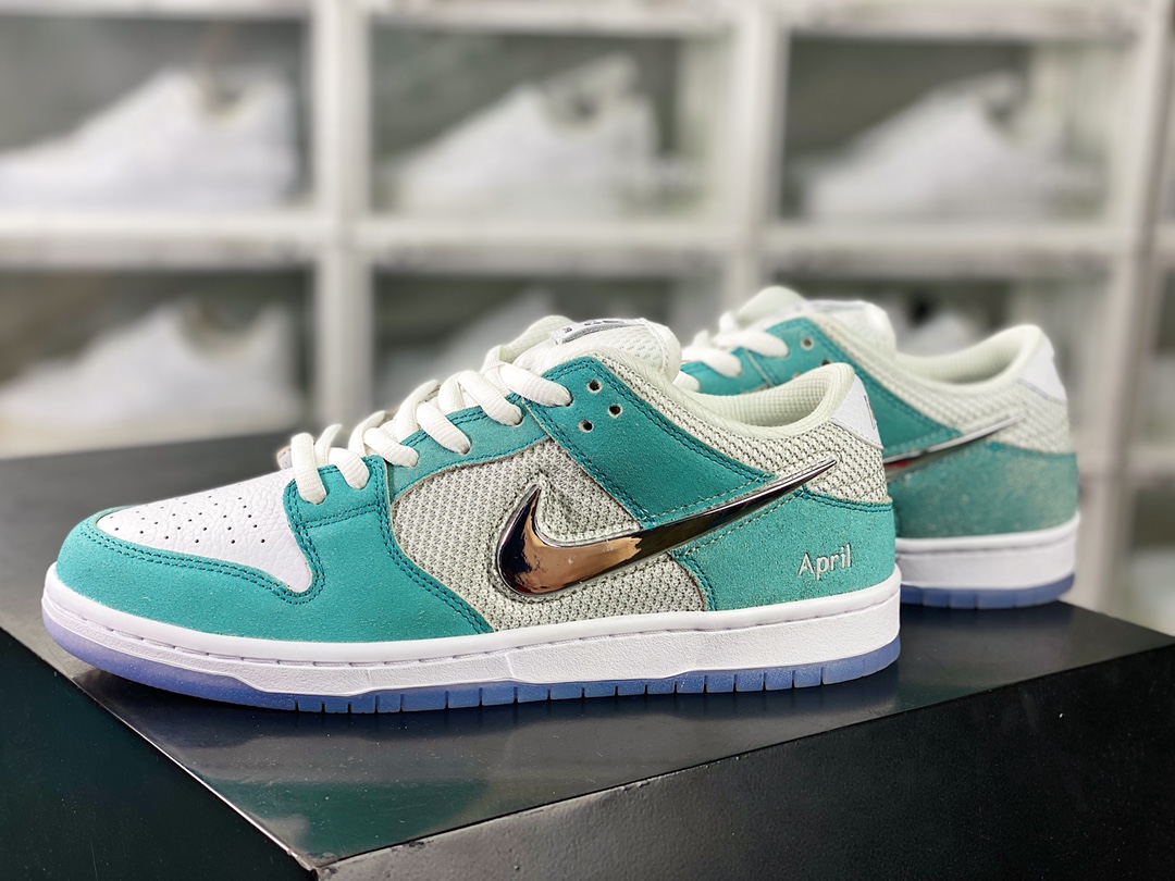 April Skateboards x Nike SB Dunk Low Pro ”April” Dunk Series Low-top Sneakers ”Joint Mint Green Rose Metal Silver Hook” FD2562-400