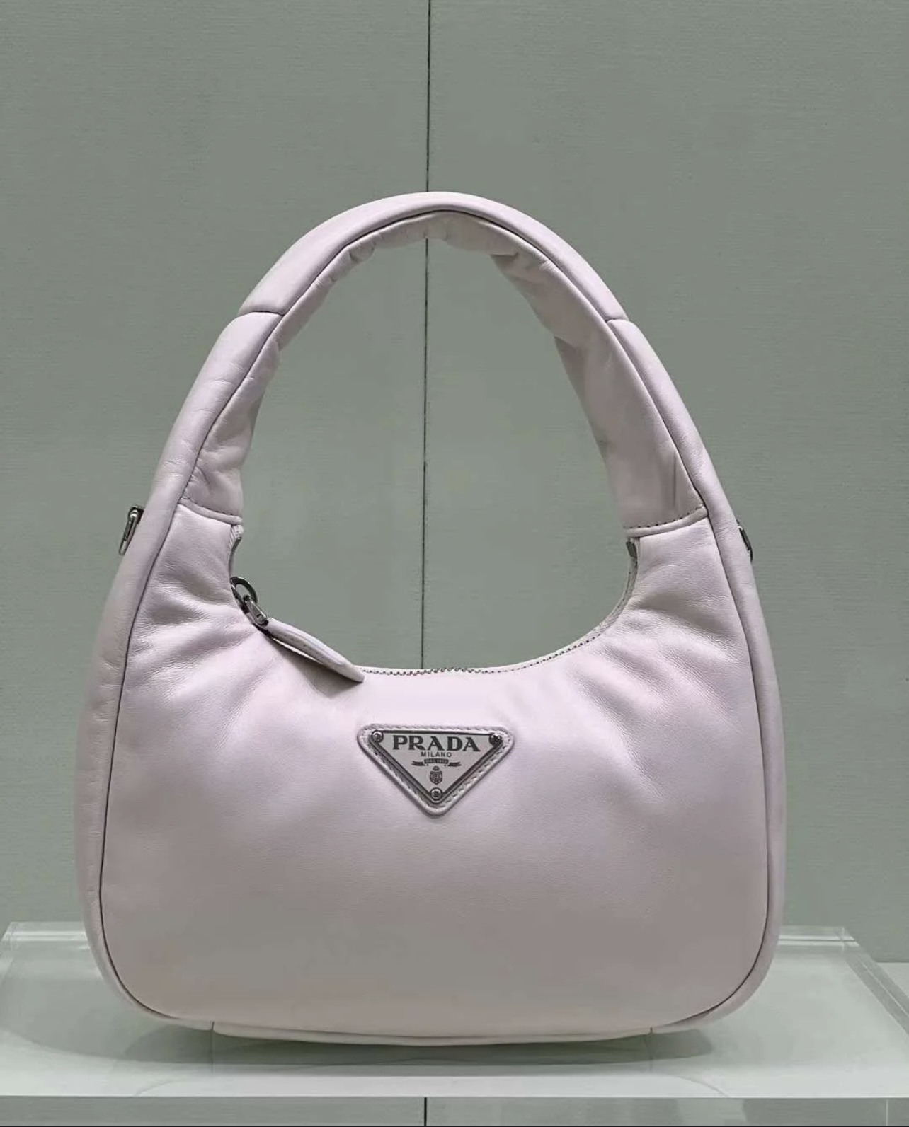 Prada Upper body picture~