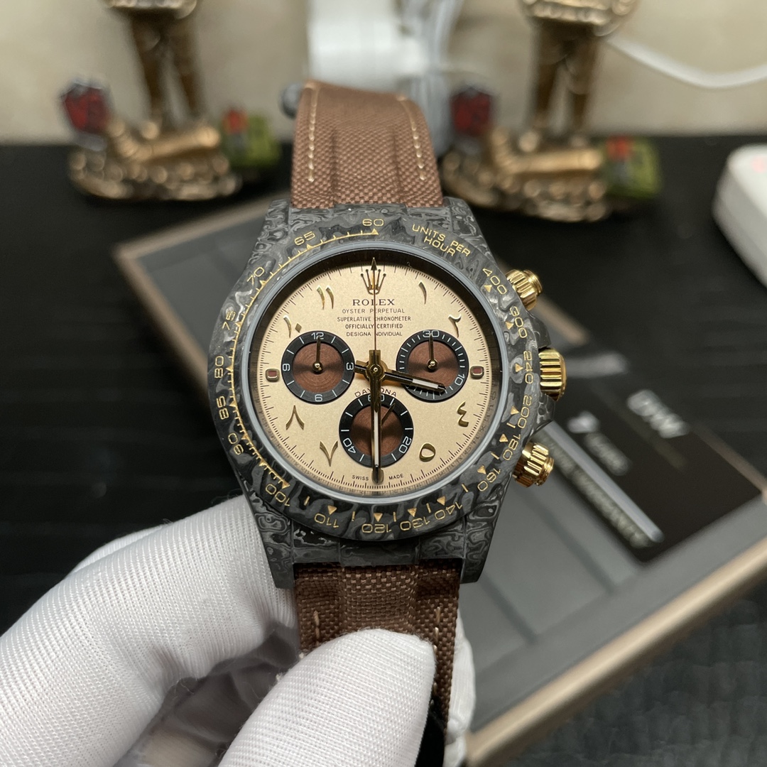 Rolex 劳家 迪通拿系列 NTPT碳纤维壳套/扣 中东刻度盘 计时机械机芯，上手超轻Diw