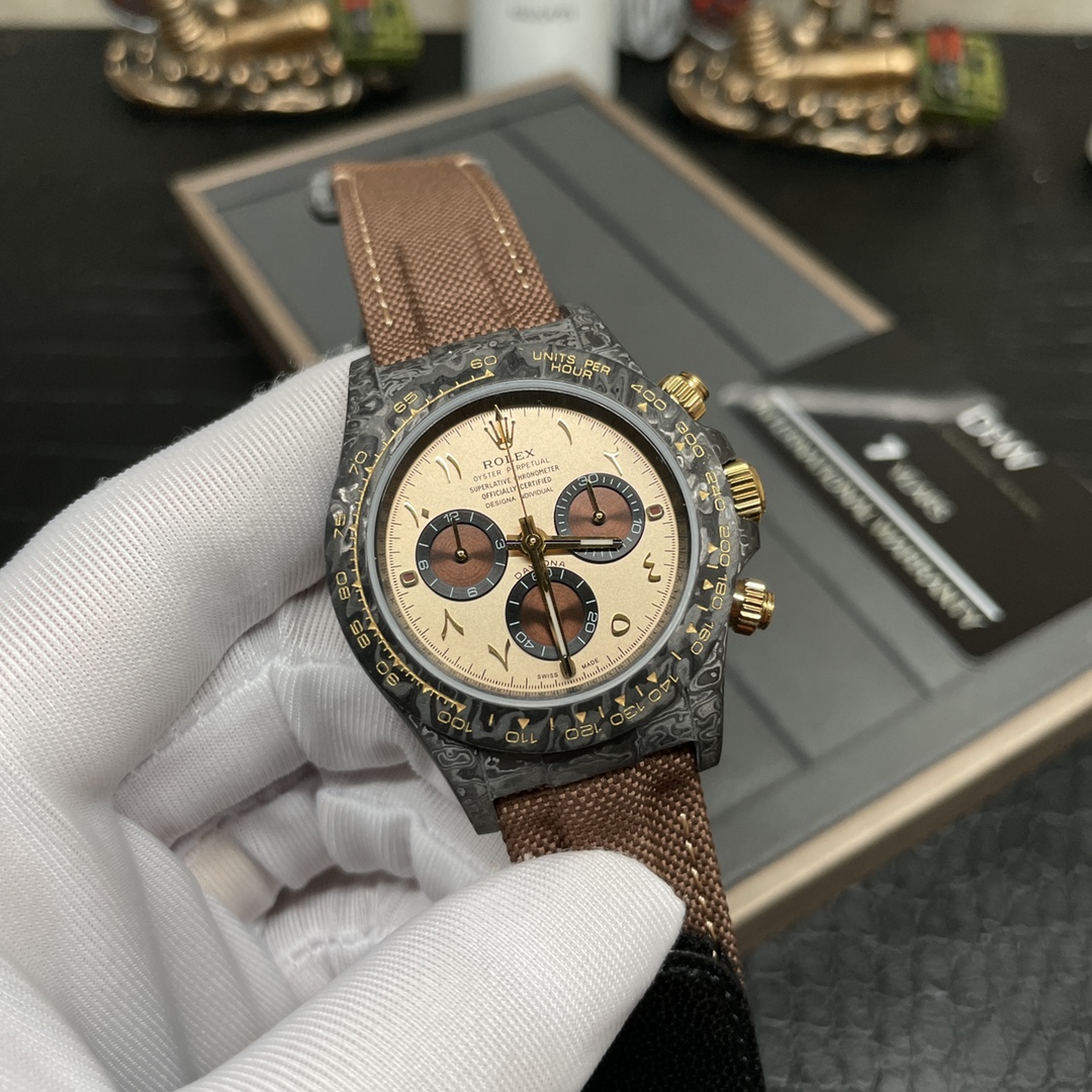 Rolex 劳家 迪通拿系列 NTPT碳纤维壳套/扣 中东刻度盘 计时机械机芯，上手超轻Diw