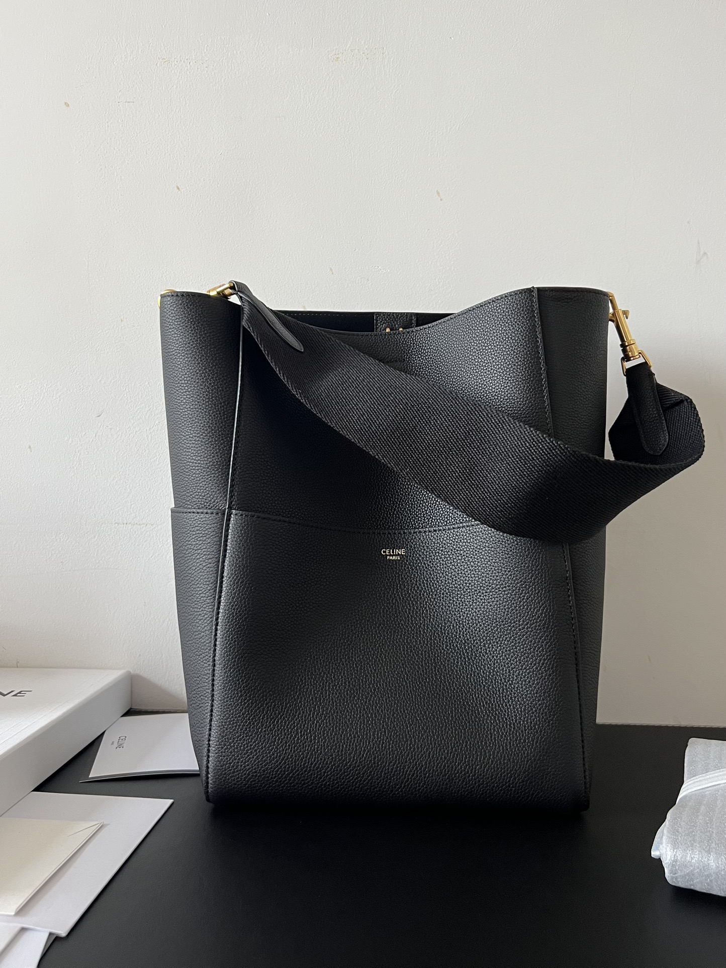 celine original genuine lychee bucket
