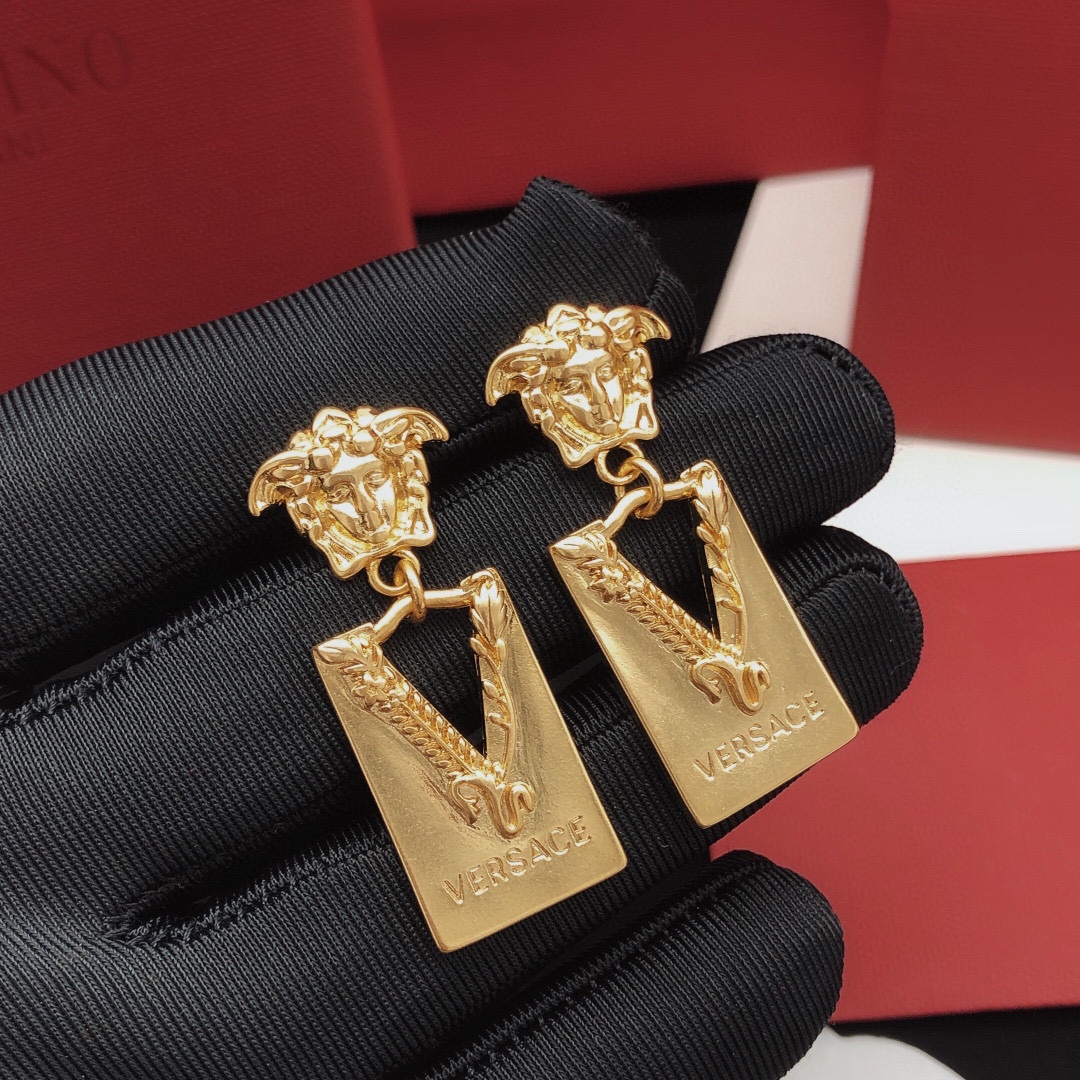 No. 192 FSED0016 Versace