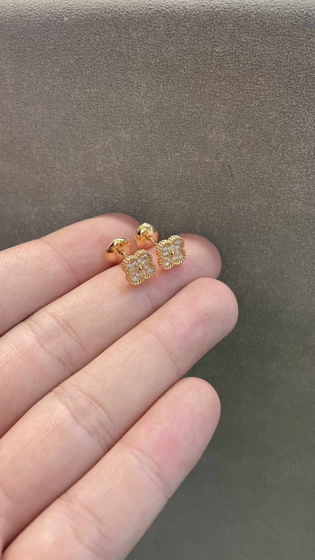 Van Cleef & Arpels vca mini满钻耳钉 玫金色