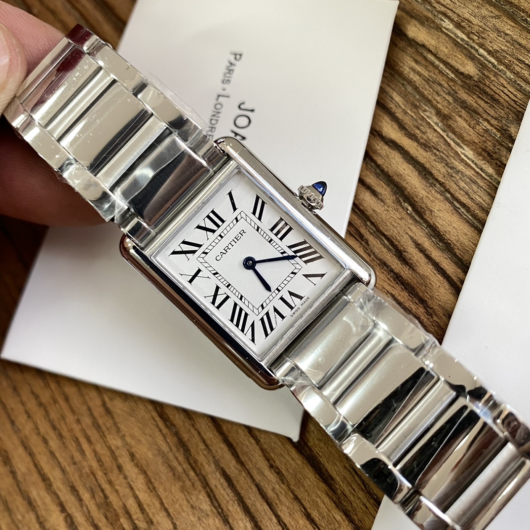 Часы Cartier Tank Must
