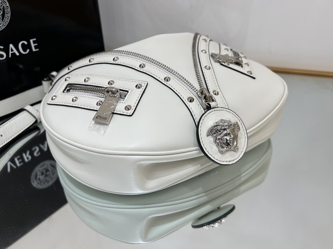Versace Medusa Leather Shoulder Bag with Removable Straps and Gold Details - 图片 8