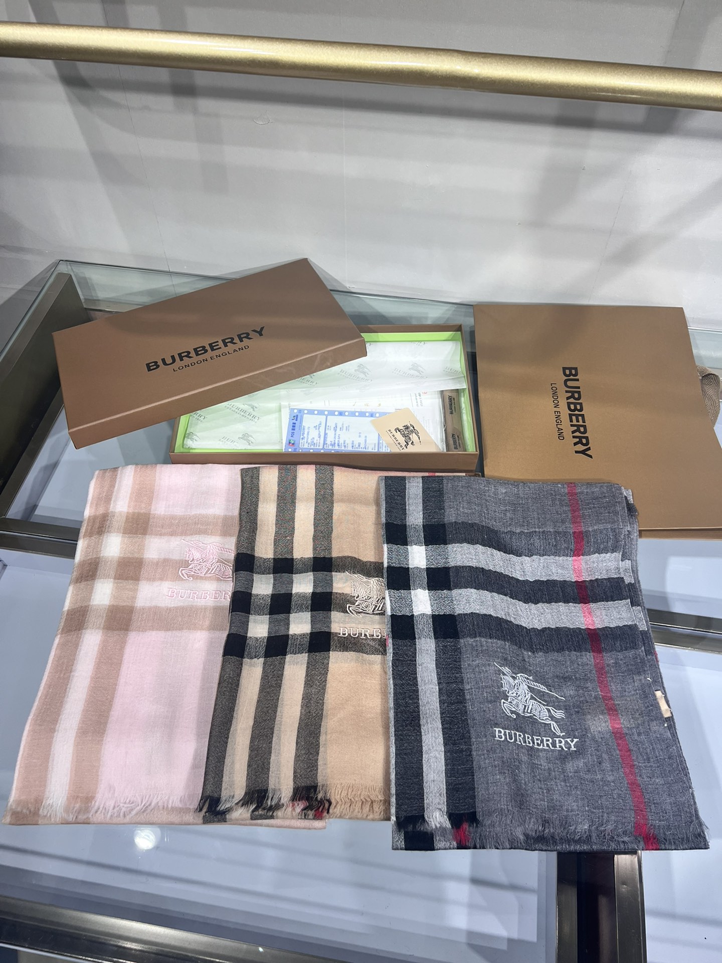 💟经典爆款补单到货！万众瞩目战马绣标官网经典版到货啦～软糯亲肤是我们的初衷～♦️最优质的年轻设计师推出的