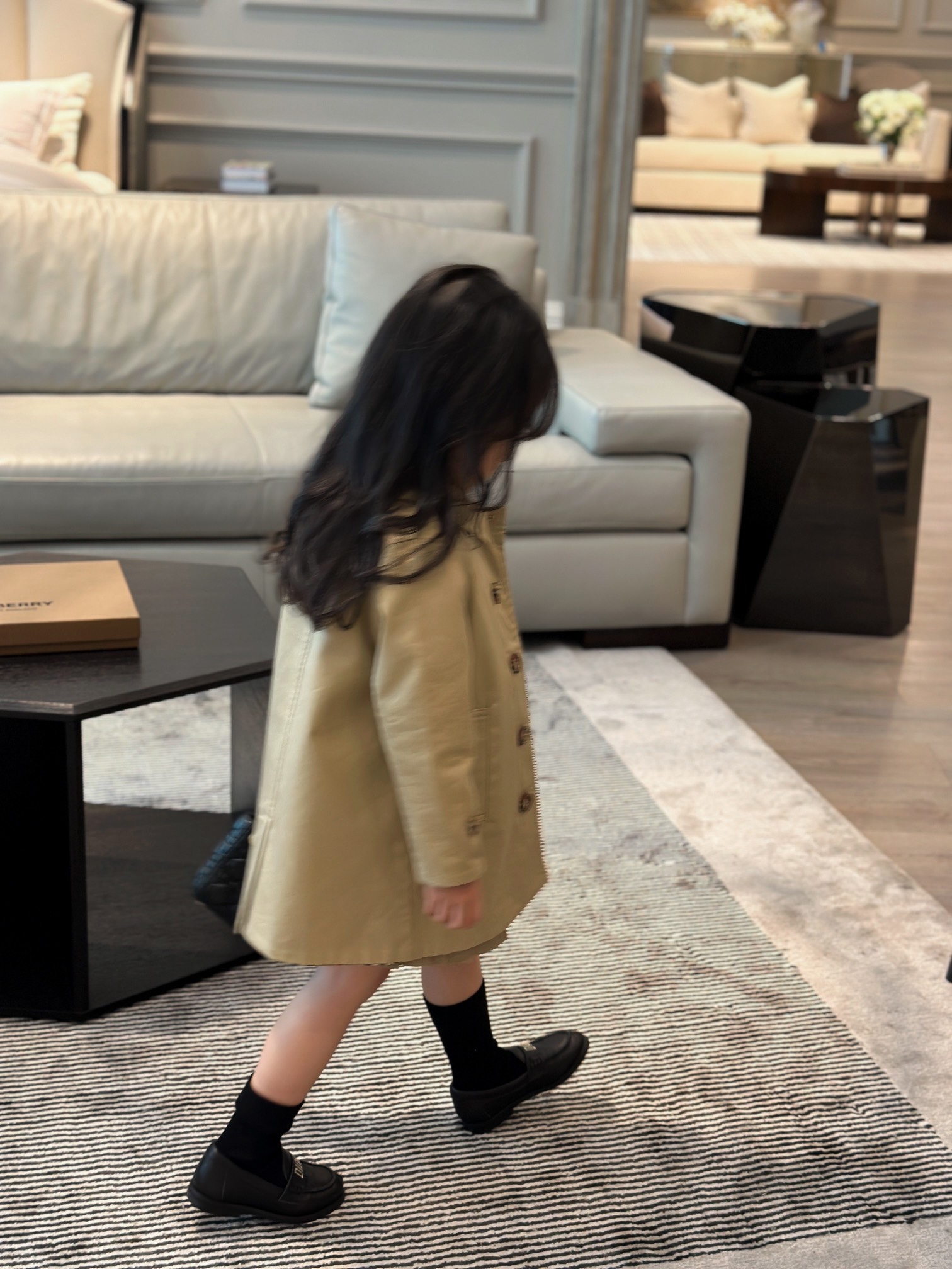 博柏利 Burberry 高级成衣风衣外套及大衣服饰 #B05CE9B7 7