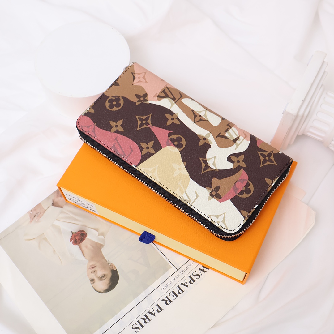 Leather long zipper wallet leather detail