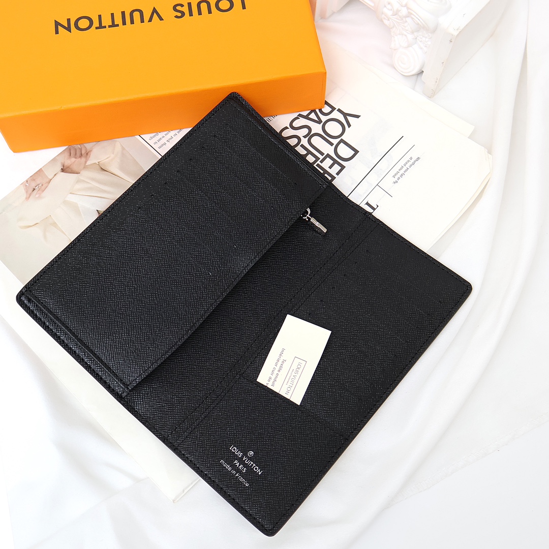 Bifold wallet fitting in a pocket