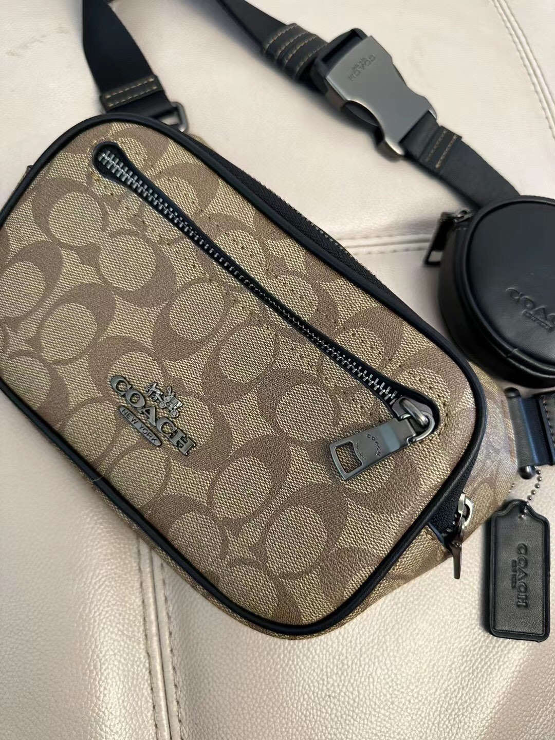 Coach COACH/蔻驰 CJ506黑花 CJ507纯黑 奥莱男士 标志ELIAS多功能胸包 腰包