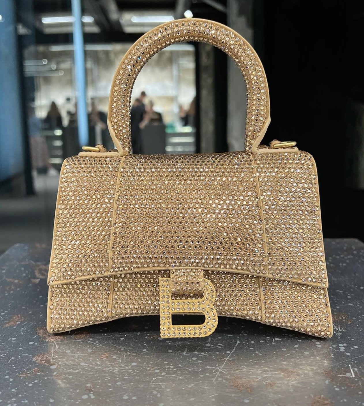 Balenciaga The golden glitter is so pretty! ! !