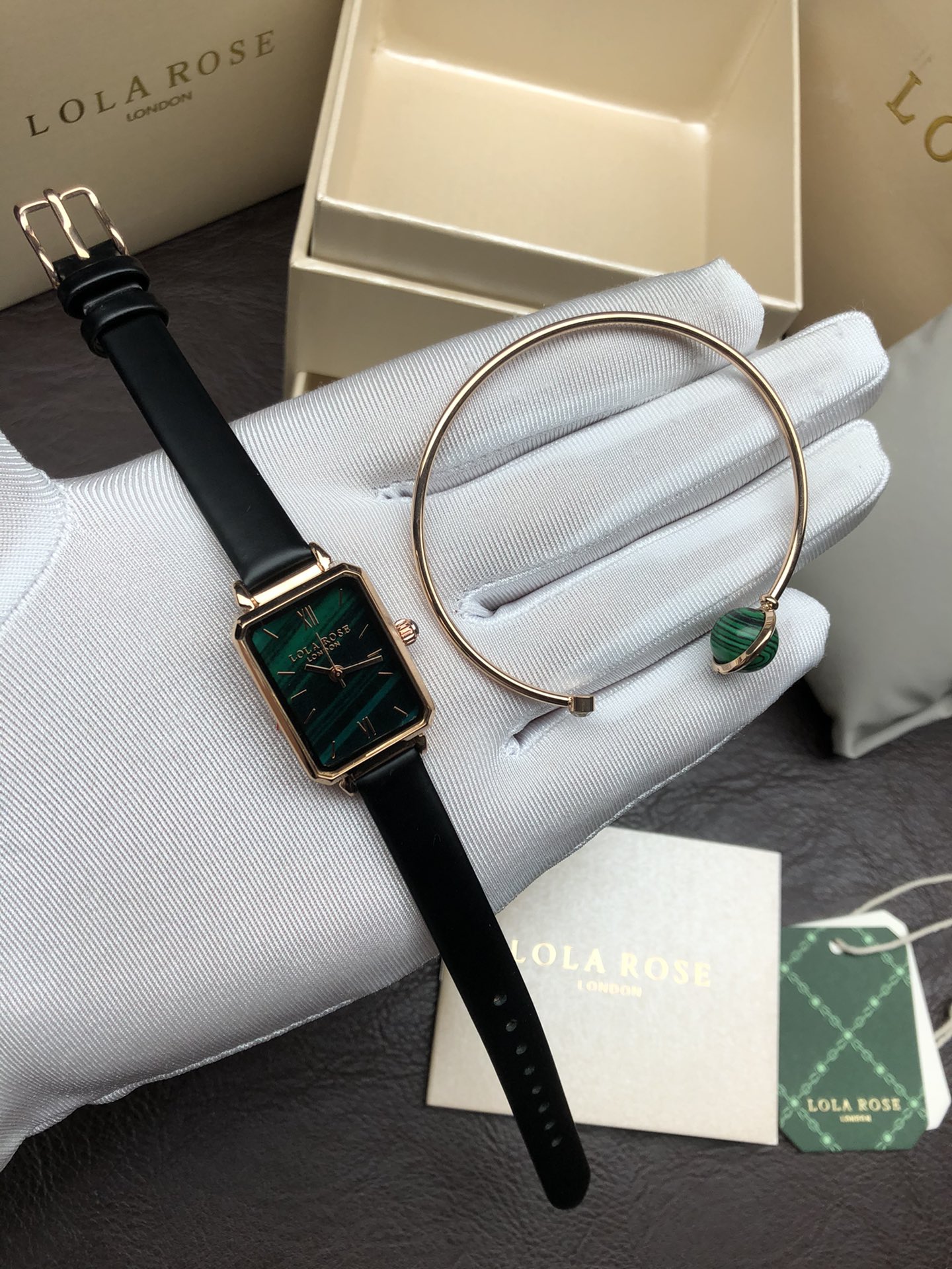 Lola Rose Women's Quartz Watch with Bracelet Set - Green Face, Black Band