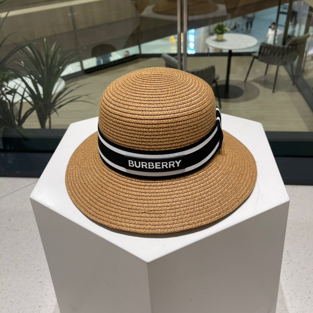 【burberry巴宝莉】新款小香度假风大沿盆帽草帽，旅行必备，超好搭配，赶紧入手！