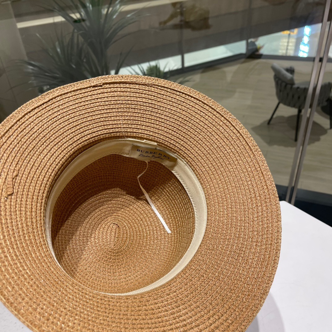 【burberry巴宝莉】新款小香度假风大沿盆帽草帽，旅行必备，超好搭配，赶紧入手！