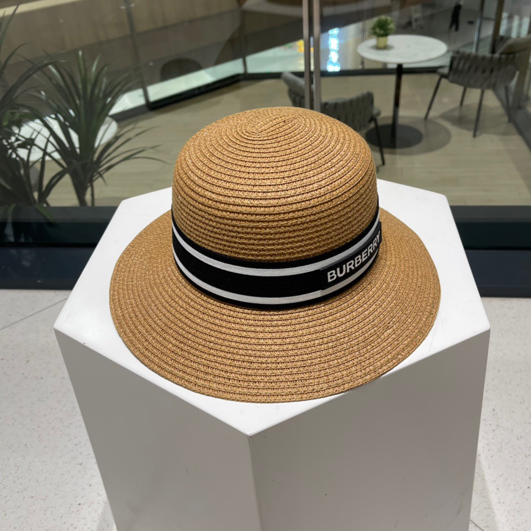 【burberry巴宝莉】新款小香度假风大沿盆帽草帽，旅行必备，超好搭配，赶紧入手！