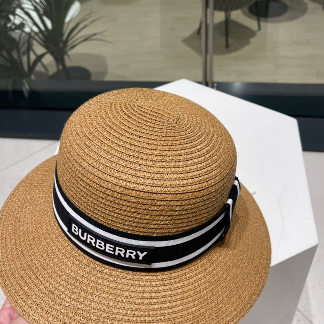 【burberry巴宝莉】新款小香度假风大沿盆帽草帽，旅行必备，超好搭配，赶紧入手！