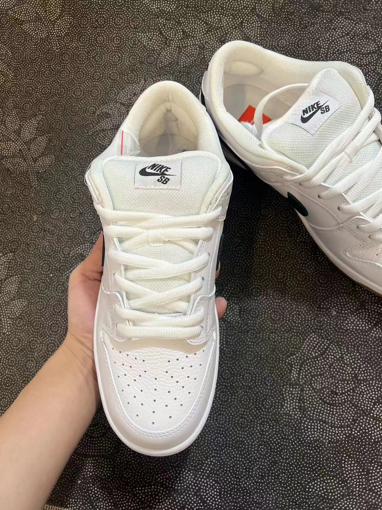 ? Dunk SB 白生胶配色?