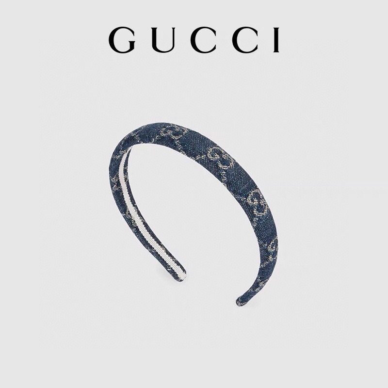  GUCCI古驰
Gucci发箍
水洗牛仔布专柜同款🔥轻奢风简约发箍 气质百搭小仙女必入单品 名媛风十足
