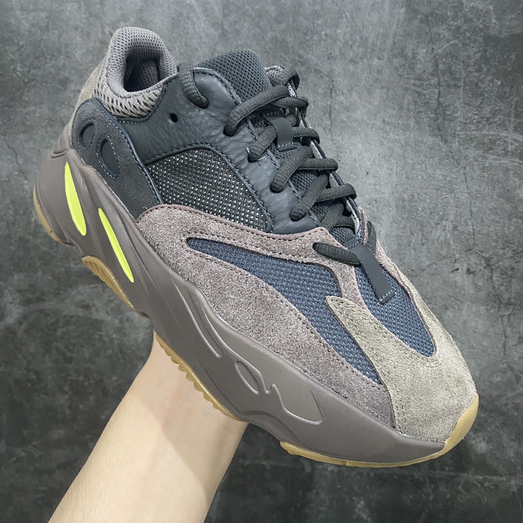 LW version Yeezy 700 Mauve black brown EE9614