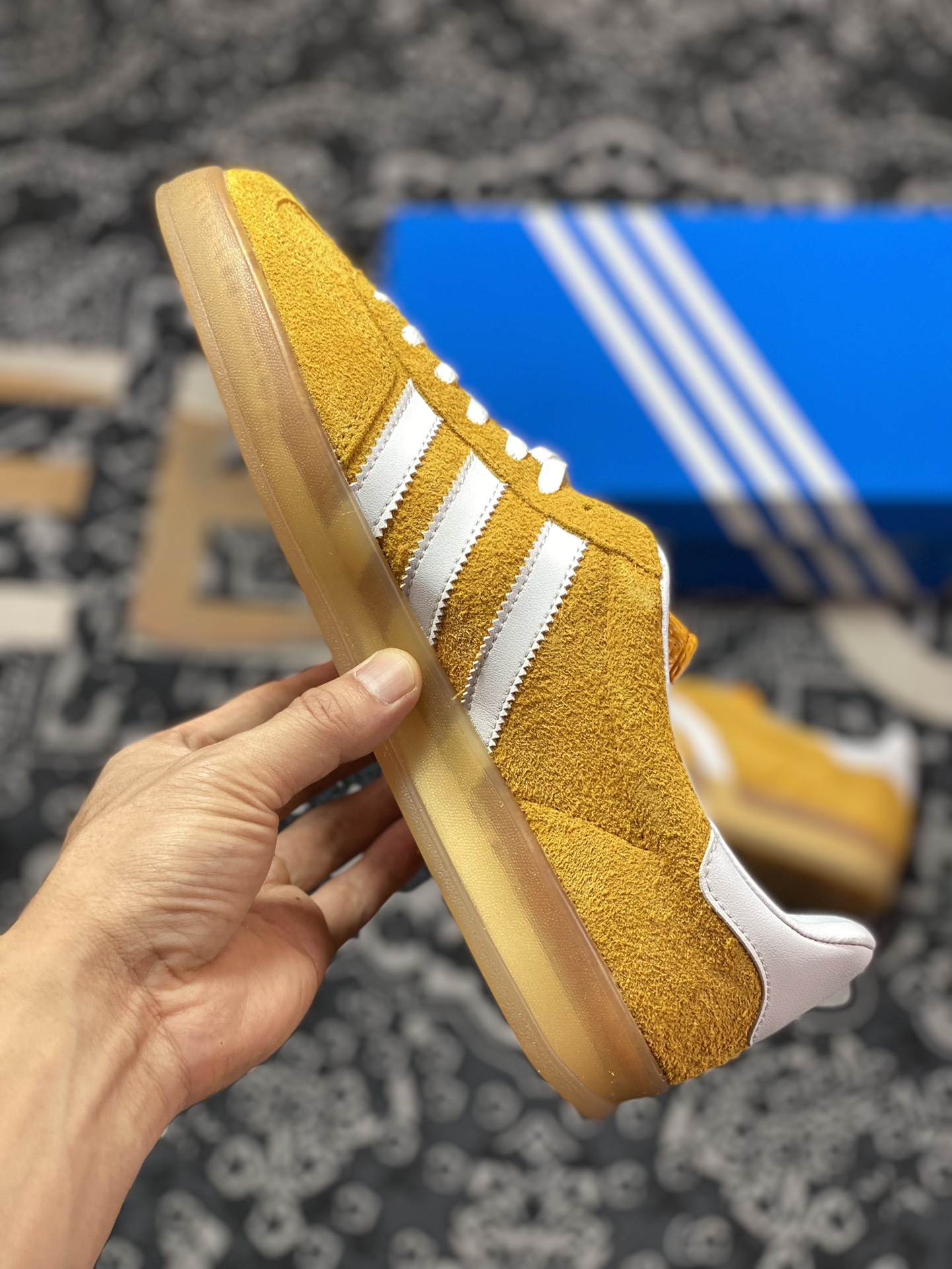 AD Originals Gazelle Indoor Yellow and White Clover Retro Casual Sports Shoes HQ8716