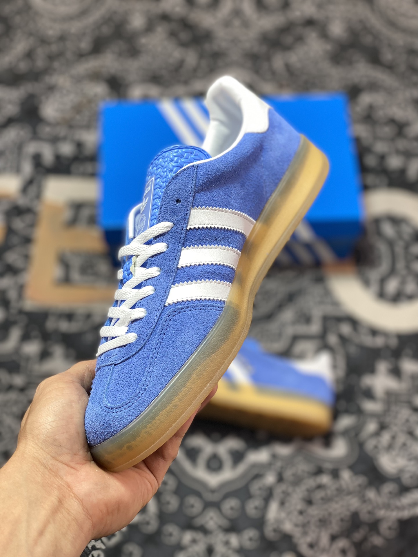 AD Originals Gazelle Indoor blue and white clover retro casual sports shoes HQ8717