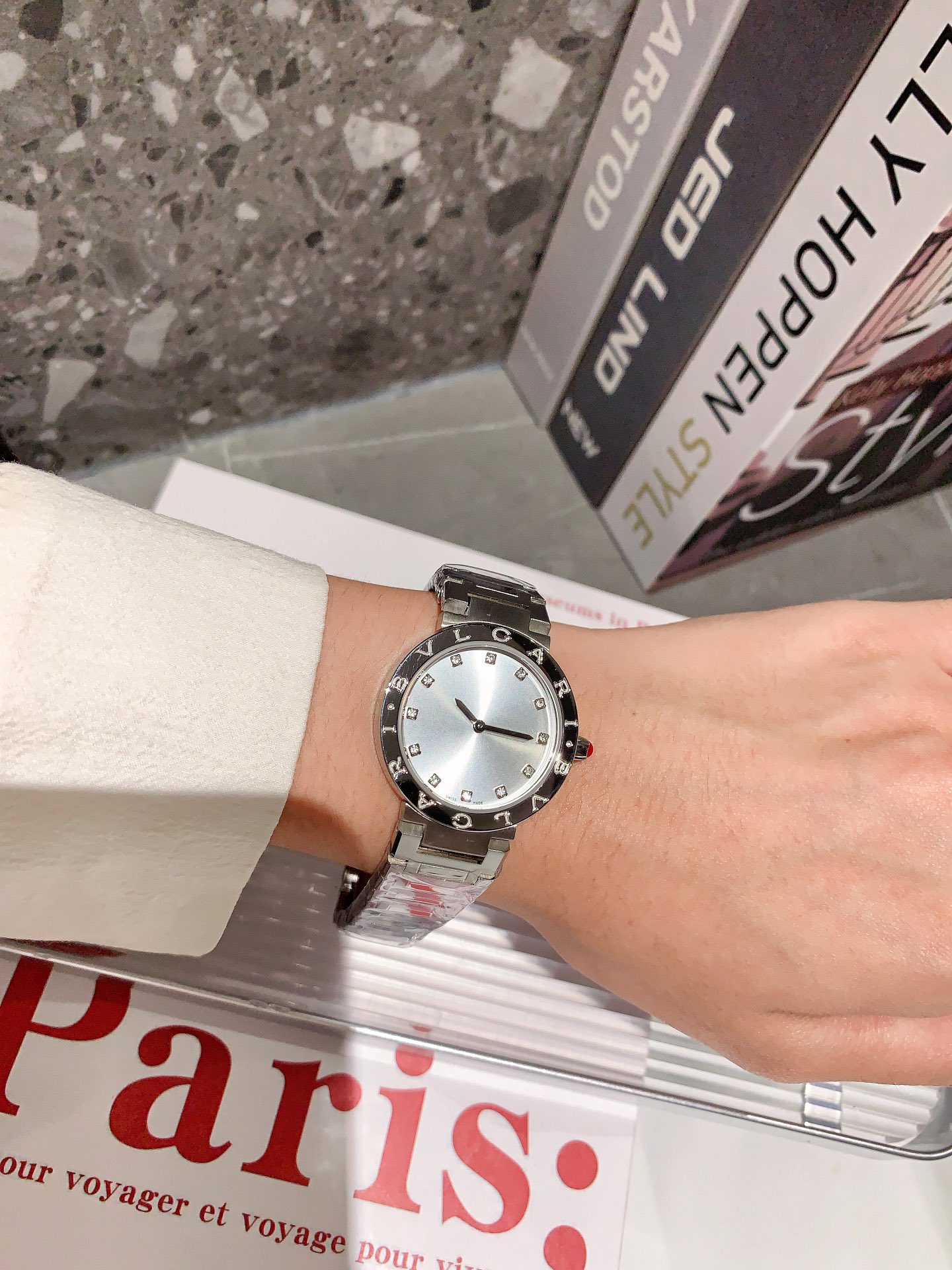 BVLGARI New Bv Boglician Wristwatch: Unique Design with Diamonds and Solar-Radiation Trails - 图片 7