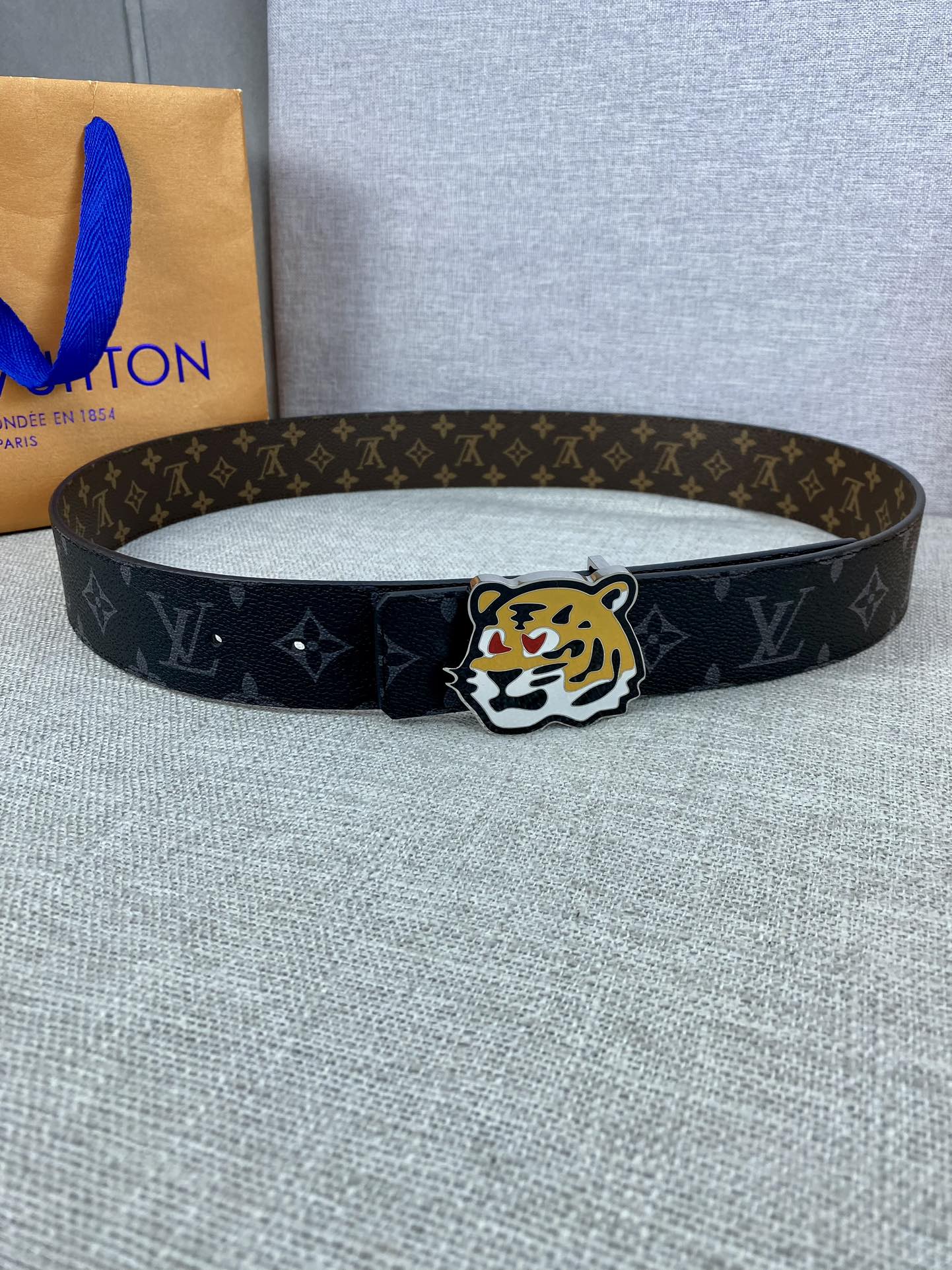 Circle40毫米双面腰带将多样品