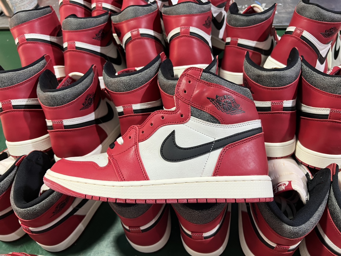 Air Jordan 1 Retro High OG " Chicago Reimagined " 做旧芝加哥 AJ1乔1高帮文化篮球鞋 男鞋 DZ5485-612 国内一线头部知名大厂出品 高端外贸零售专供品质 原鞋…