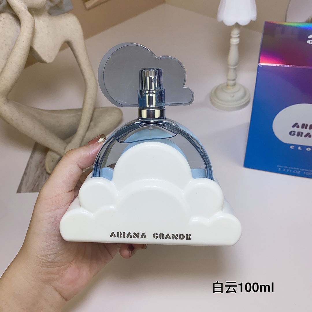 Ariana Grande Cloud Eau de Parfum, 3.4 fl oz - Sweet, Creamy, and Dreamy Fragrance 3 i1690702511 4167 2
