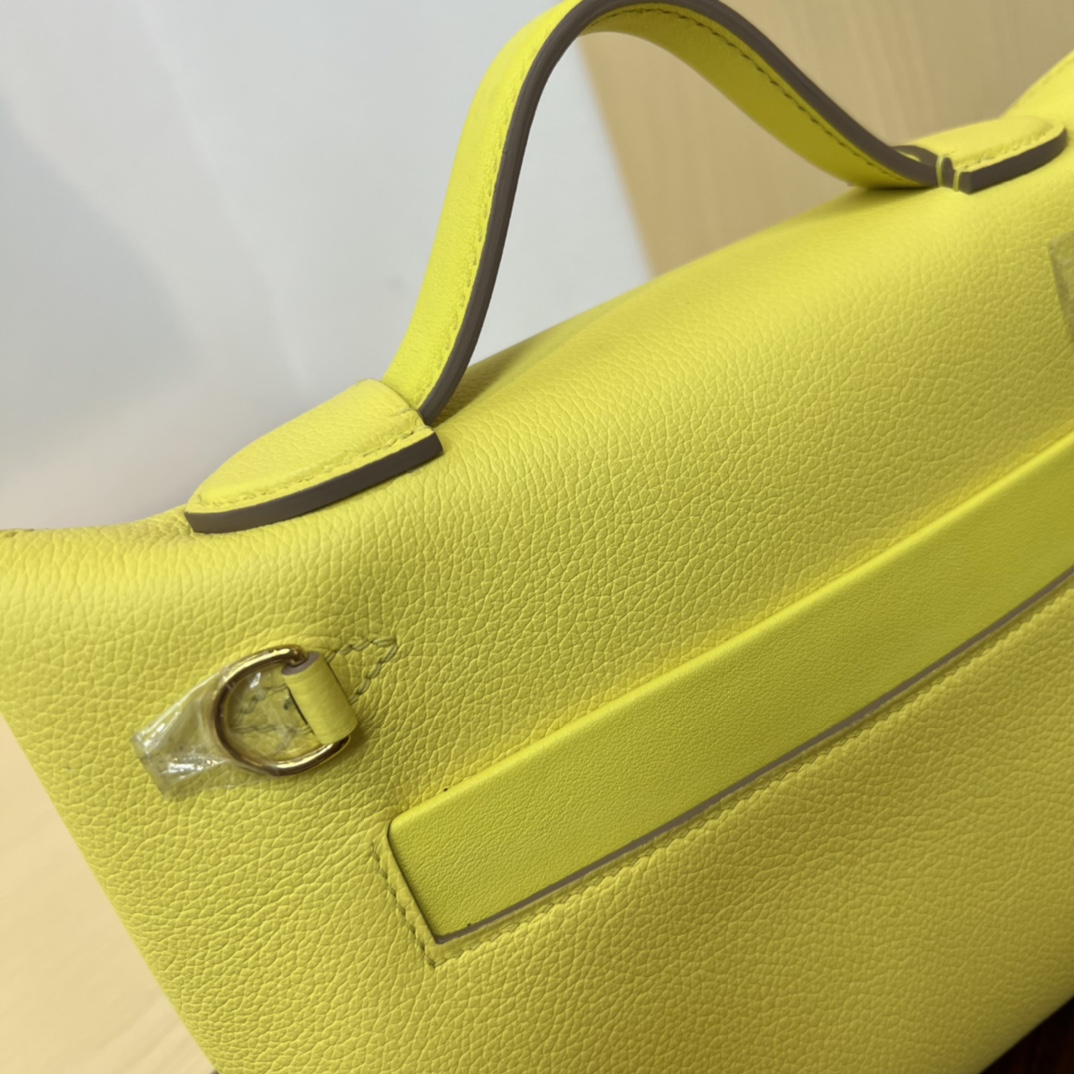 Hermès Kelly 2424 Mini Lemon Yellow Evercolor/Swift Leather Handbag 7 i1690705431 4744 4
