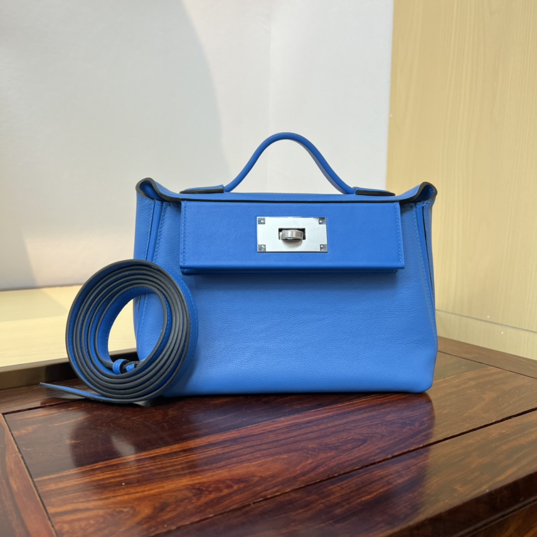 Elegant Mini Kelly 2424 Bag: Water Blue Evercolor Leather, Versatile Design 9 i1690707508 2407 8