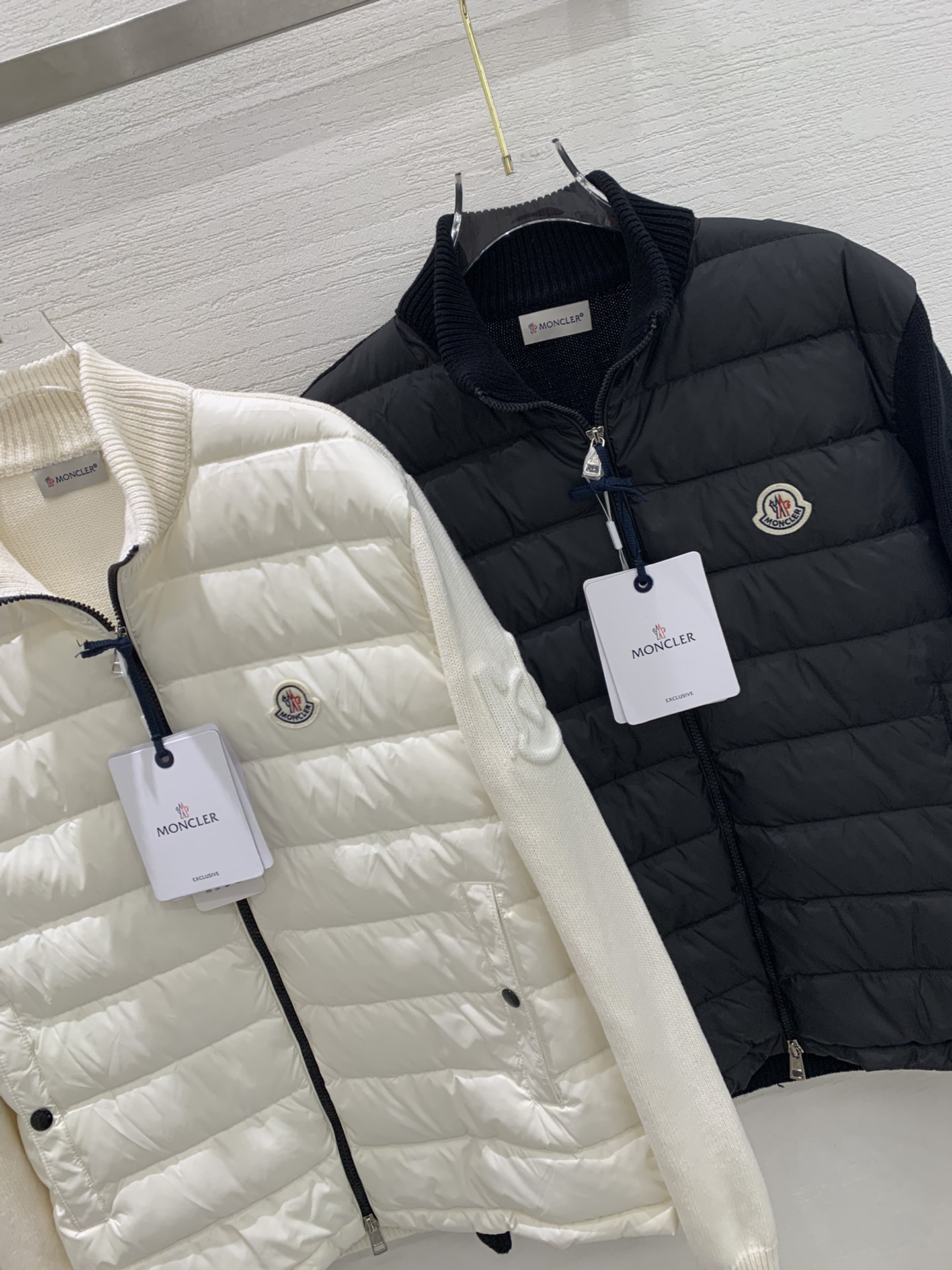 Moncler 盟可睐 纯色Logo贴标拼接绗缝羽绒服实物挂拍图0-1-2-3