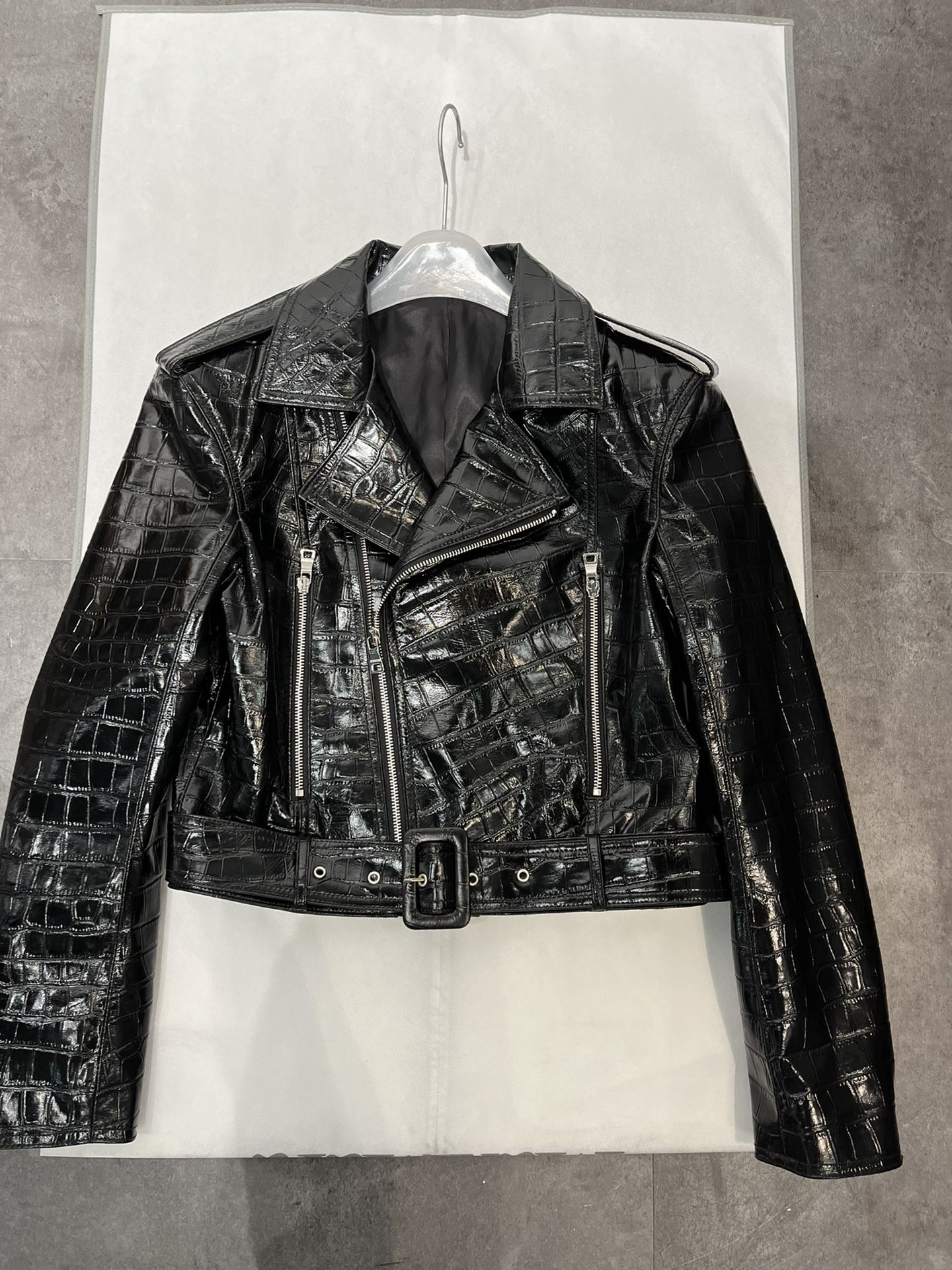 NO:721752,Size S-19860909尺寸S- Xxl码,羊漆皮自带光泽度非常有质感,经典机车短款.,巴尔曼-服装,balmain,,Women's clothing