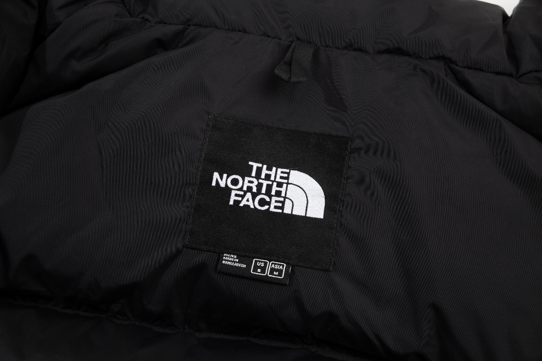 THE NORTH FACE 1996 NUPTSE ダウン 防水 700FP 白ダックダウン 本物品質